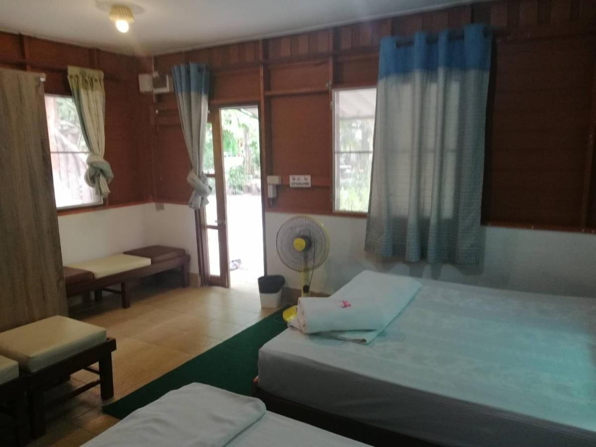 บ้านสนมณีโฮมสเตย์ Bansonmanee Homestay Khanom Extérieur photo