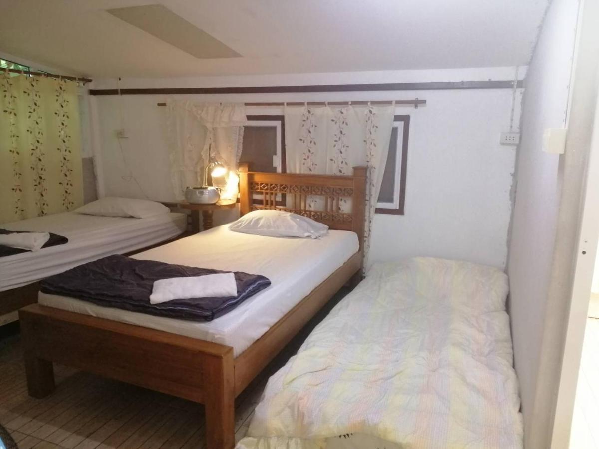 บ้านสนมณีโฮมสเตย์ Bansonmanee Homestay Khanom Extérieur photo