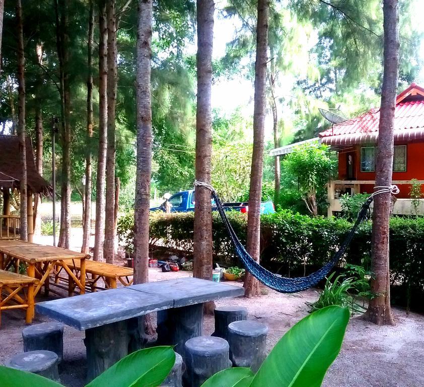 บ้านสนมณีโฮมสเตย์ Bansonmanee Homestay Khanom Extérieur photo