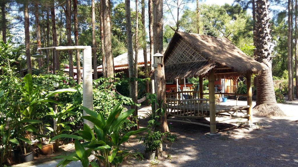 บ้านสนมณีโฮมสเตย์ Bansonmanee Homestay Khanom Extérieur photo