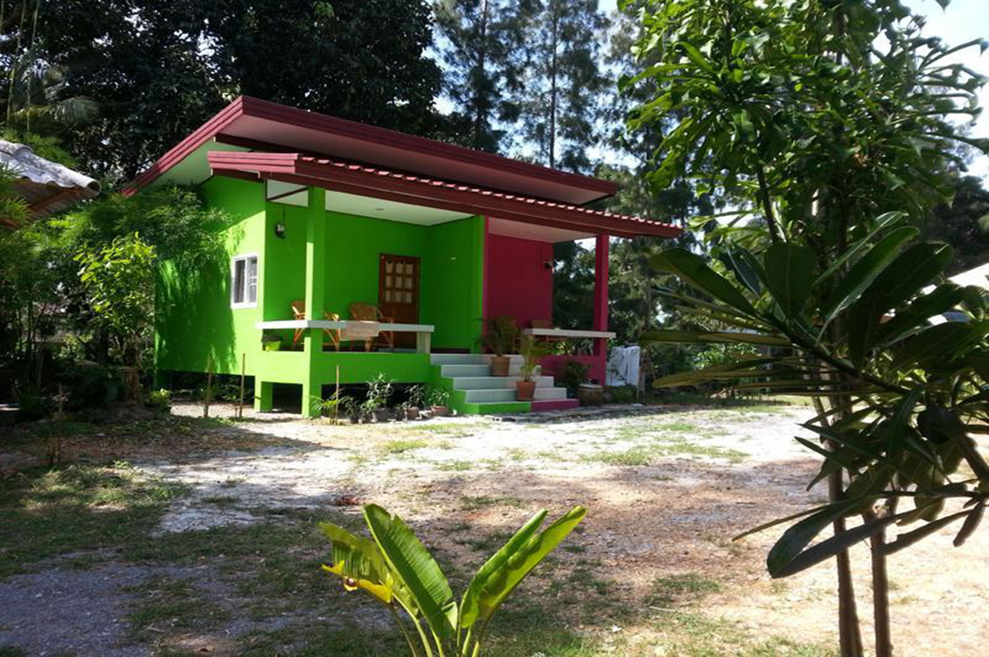 บ้านสนมณีโฮมสเตย์ Bansonmanee Homestay Khanom Extérieur photo